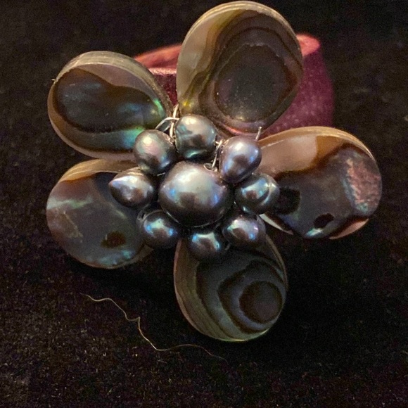 Flower Pearl and Abalone Adjustable Ring - Picture 6 of 7